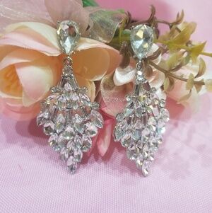 Chandelier crystal elegant earrings